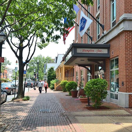 Hampton Inn Alexandria/Old Town Екстериор снимка