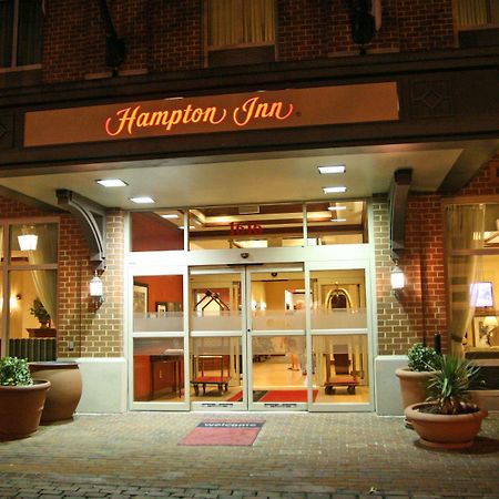 Hampton Inn Alexandria/Old Town Екстериор снимка