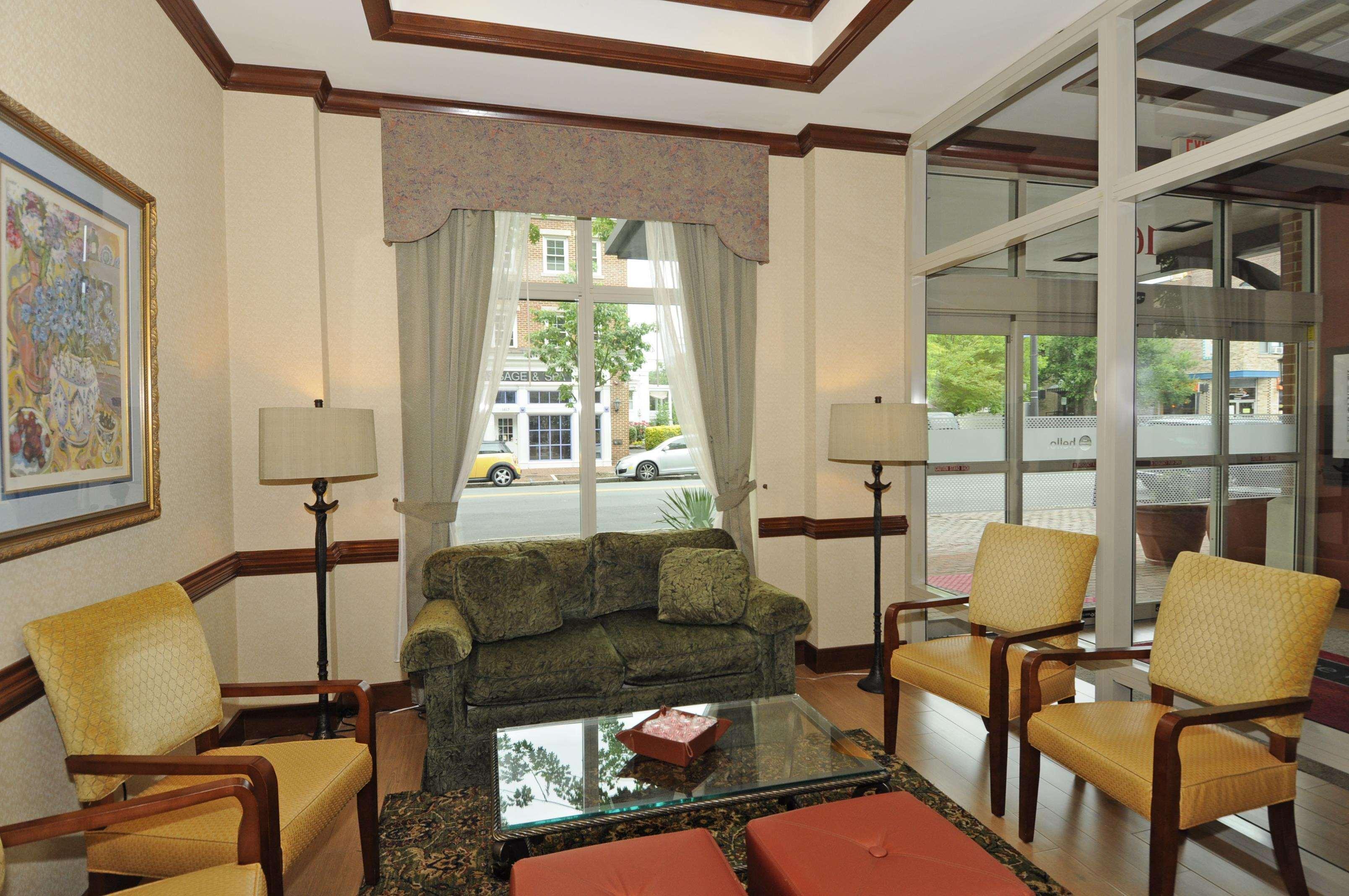 Hampton Inn Alexandria/Old Town Екстериор снимка