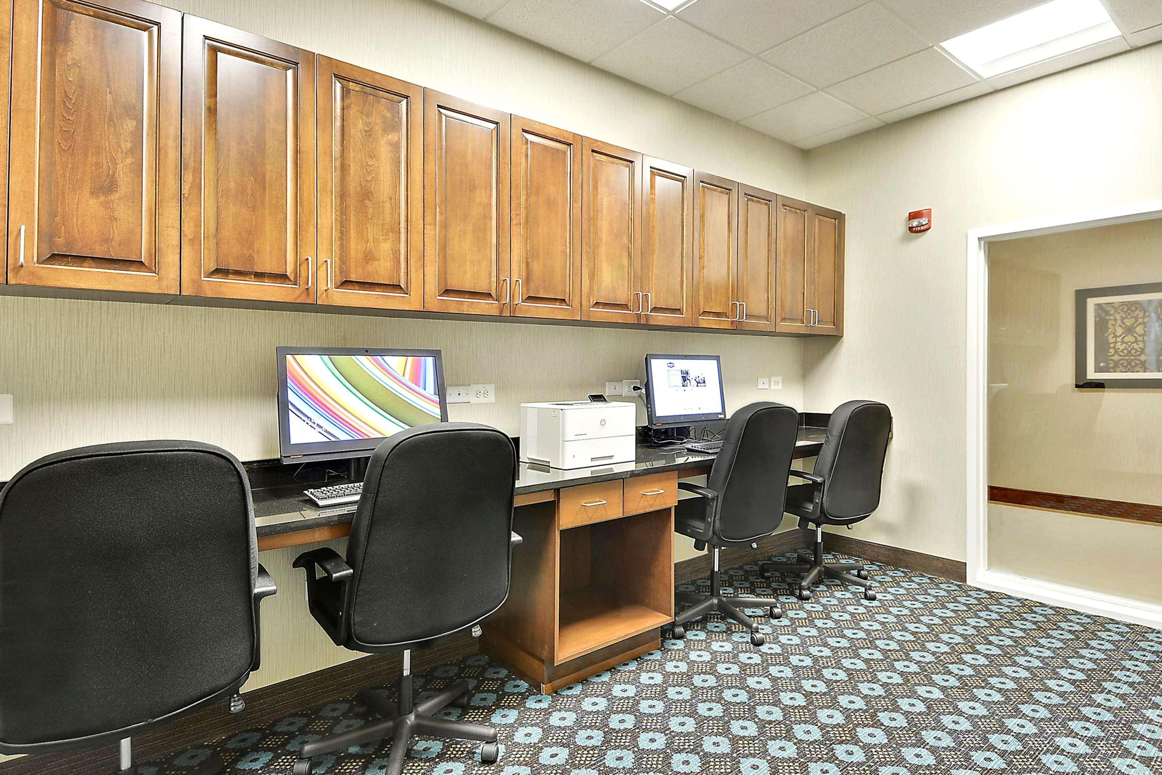 Hampton Inn Alexandria/Old Town Екстериор снимка