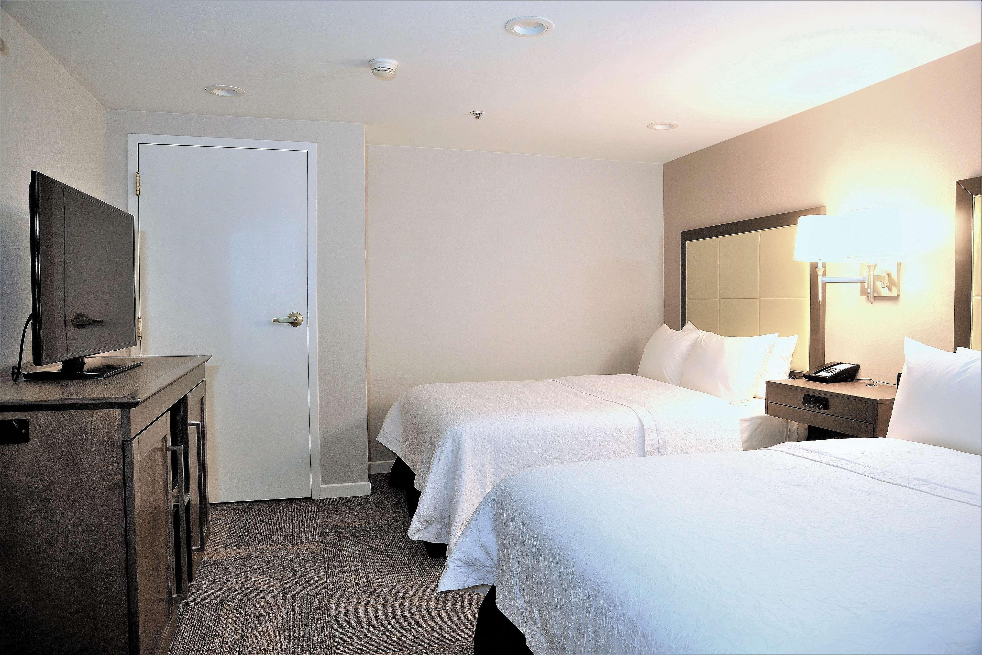 Hampton Inn Alexandria/Old Town Екстериор снимка