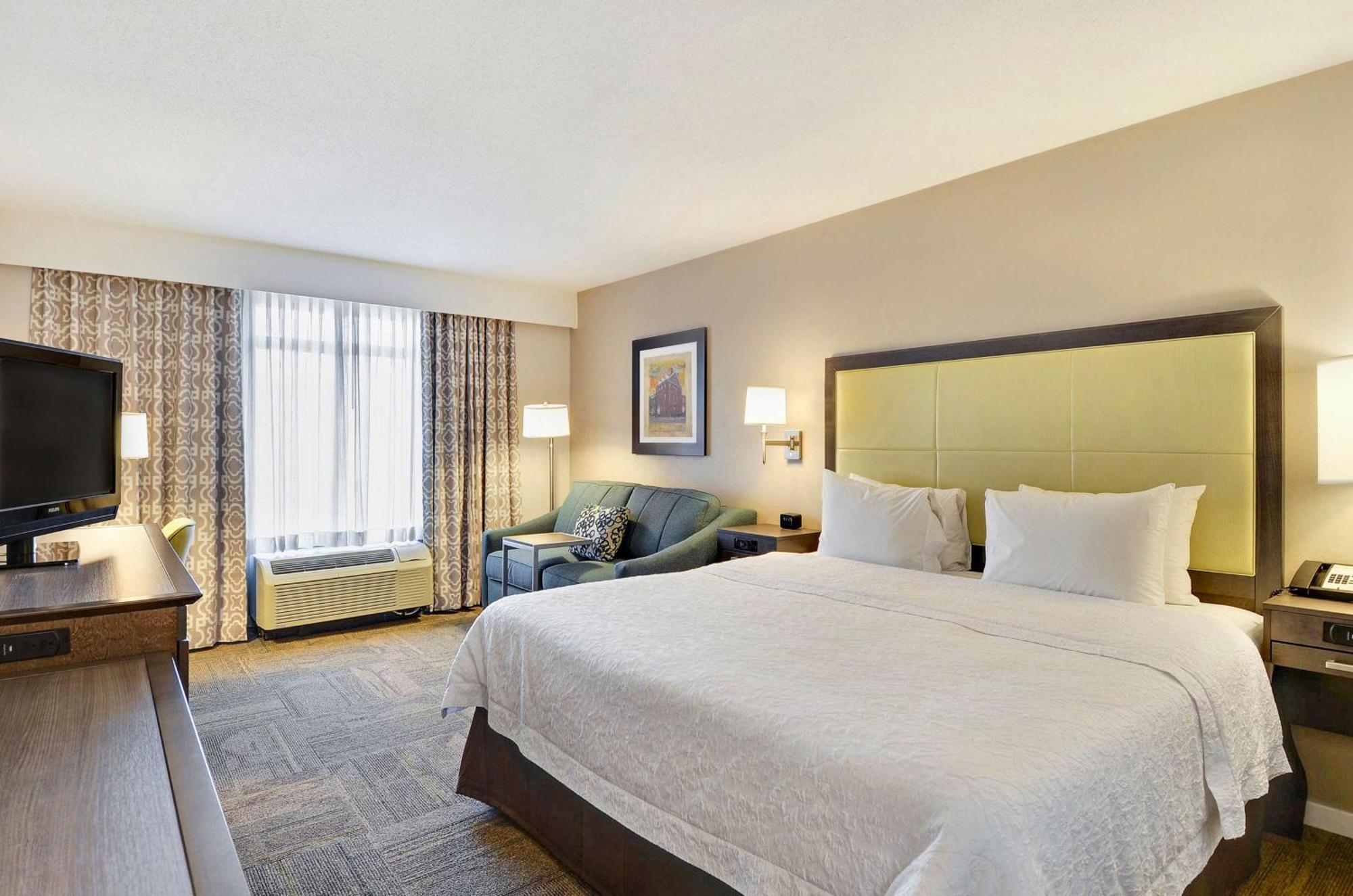 Hampton Inn Alexandria/Old Town Екстериор снимка