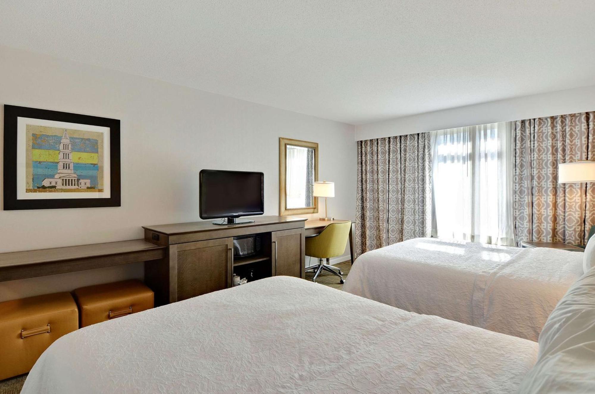 Hampton Inn Alexandria/Old Town Екстериор снимка