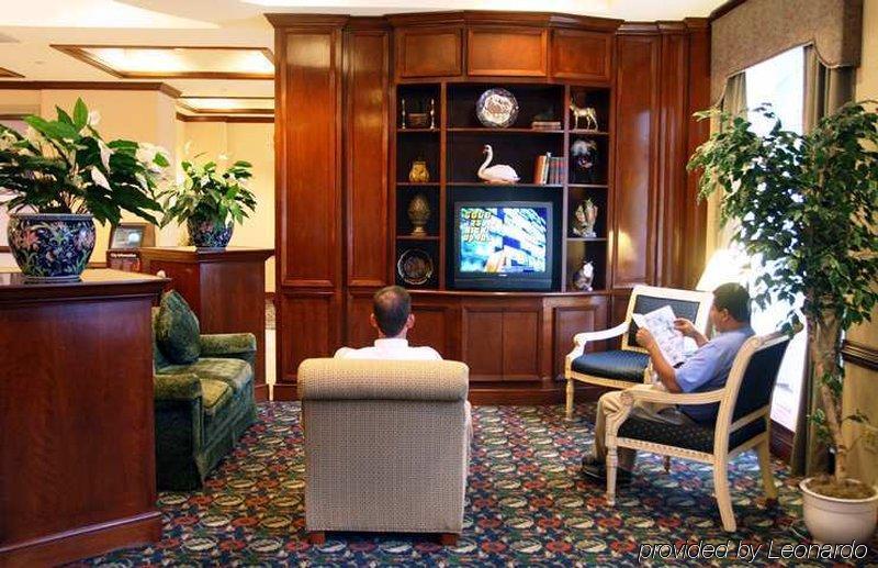 Hampton Inn Alexandria/Old Town Интериор снимка