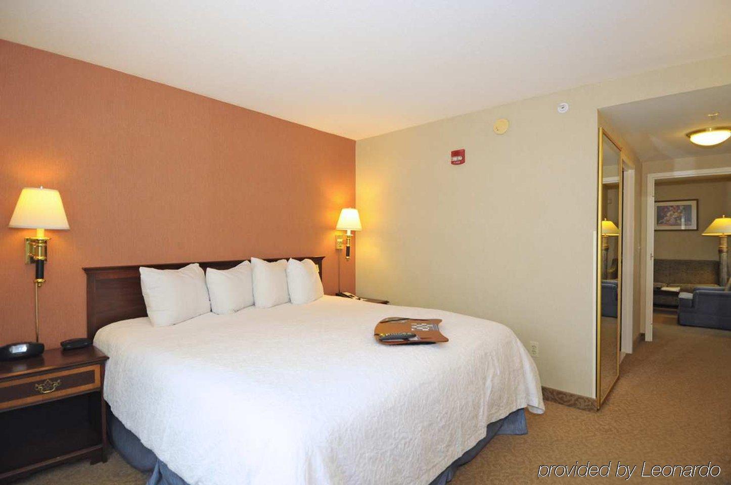 Hampton Inn Alexandria/Old Town Екстериор снимка