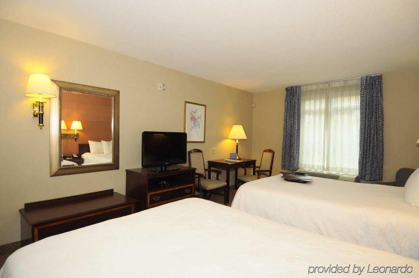 Hampton Inn Alexandria/Old Town Екстериор снимка